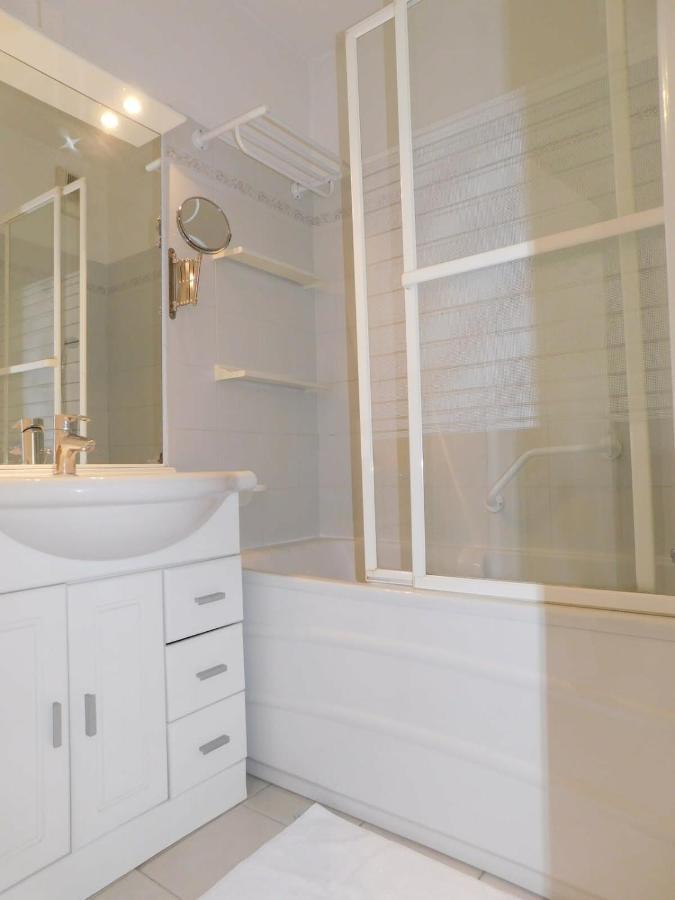 Appartement "T2 "Antibes Les Pins 3" Air Conditionned Sea View With Parking And Pool" Extérieur photo